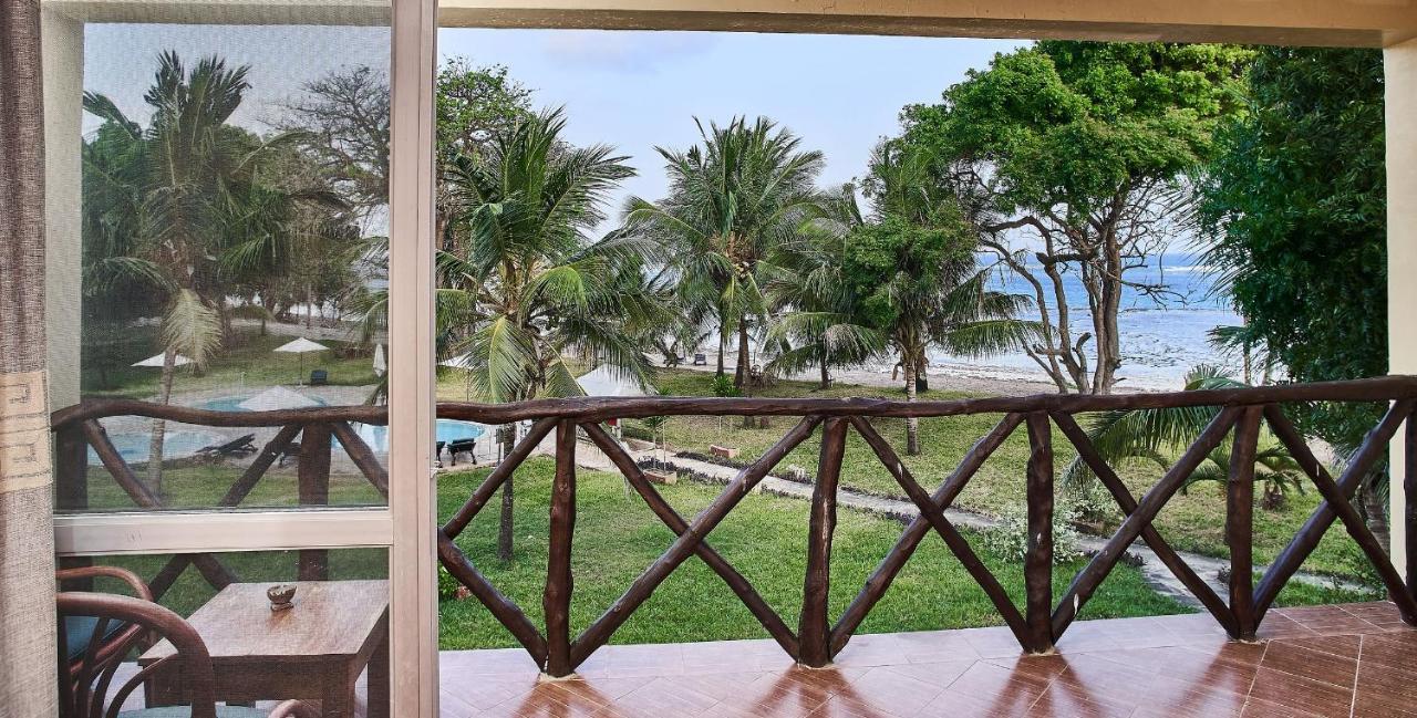 Coral Beach Resort Playa de Diani Exterior foto
