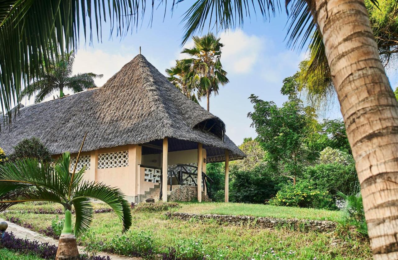 Coral Beach Resort Playa de Diani Exterior foto