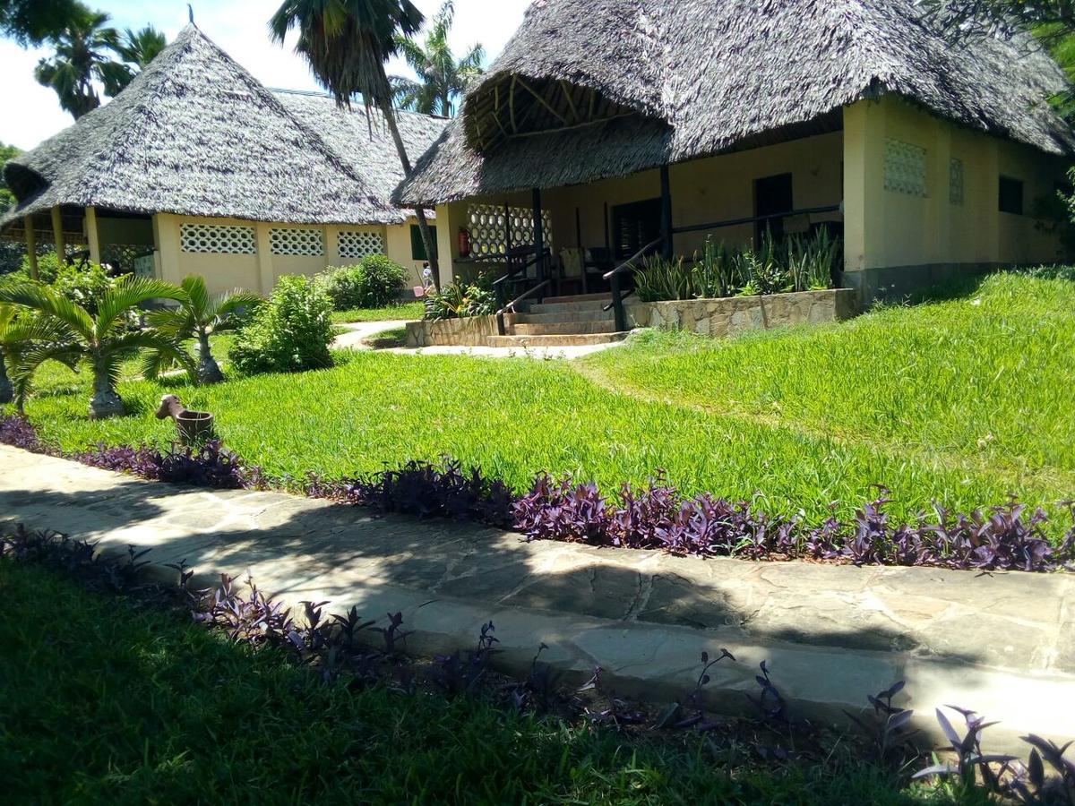 Coral Beach Resort Playa de Diani Exterior foto